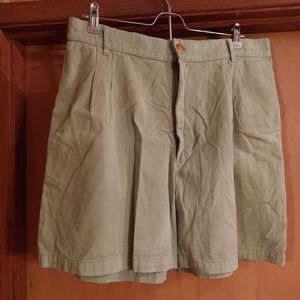 Big Bud Press Trouser shorts light sage green